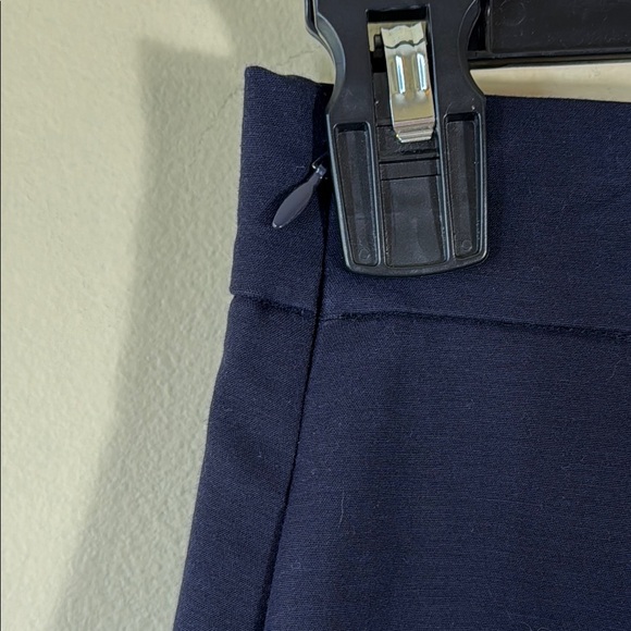 Ann Taylor Skirt Navy Blue Scalloped Hem Midi in Size 12 NWT - Picture 5 of 6